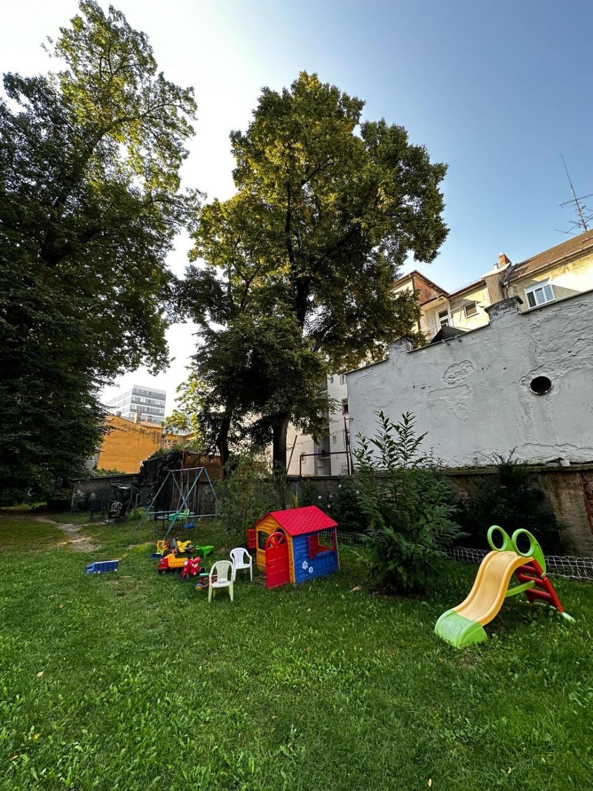 Апартаменты Urban Zenhouse No.2 - Breakfast Included Братислава Экстерьер фото
